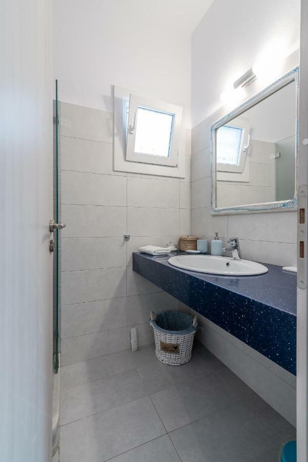 Flora'S Houses Mykonos Klouvas Exterior photo
